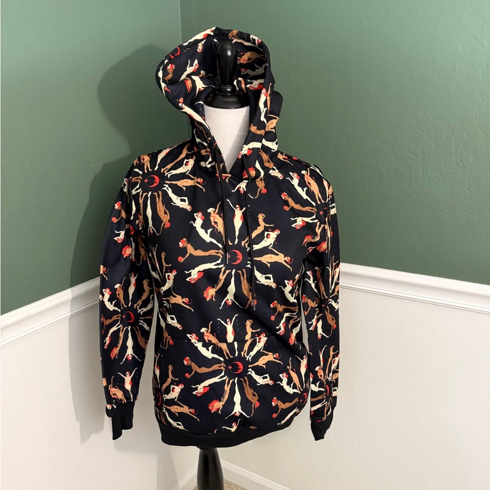 VERAMEAT Black Graphic Hoodie with Redhead Goddess Print – Comfy Size – NWT